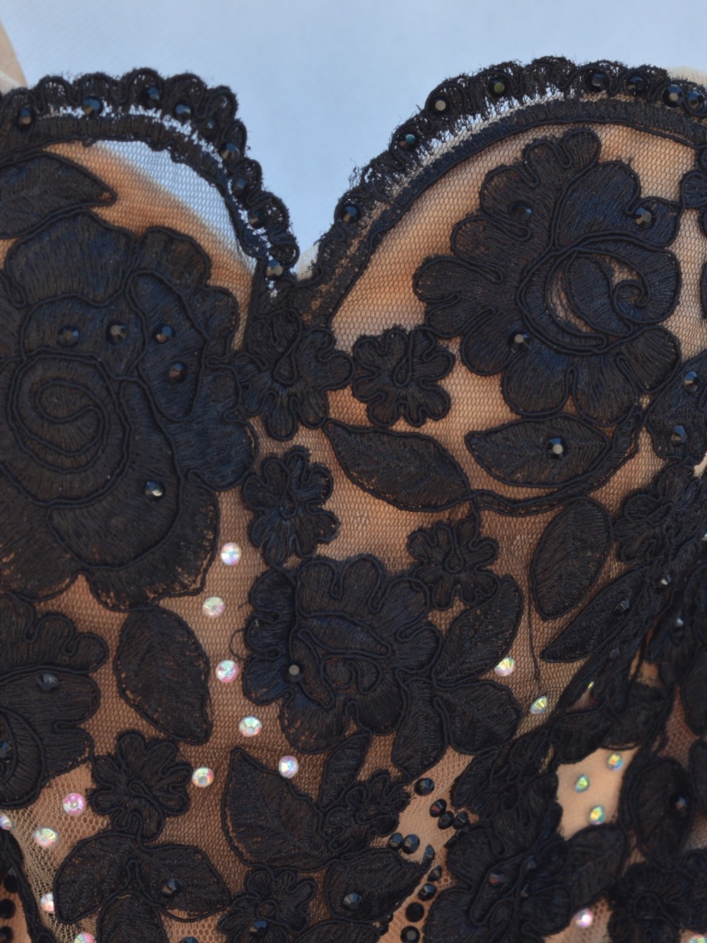 Nude & Black Lace& Beaded  Gown Size S Fabuluxe Couture - Picture 5 of 16